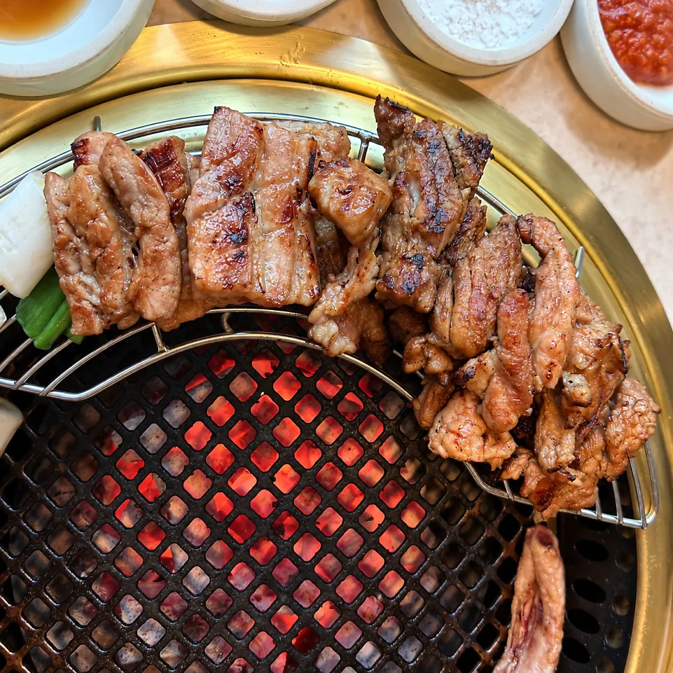 넓게 펼쳐 구운 박포 양념갈비
