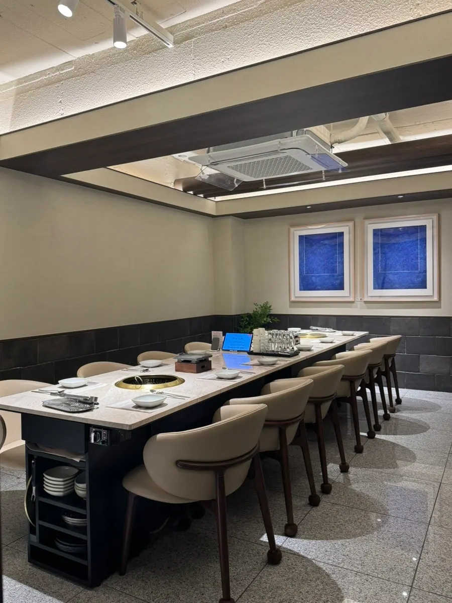 Interior of a second-floor group room at Gukbo Garden Samsung Main Branch