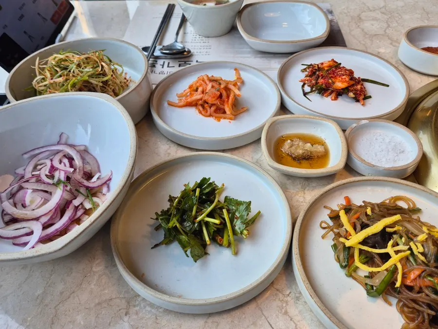 Salad and seasoned marinated crab side dish