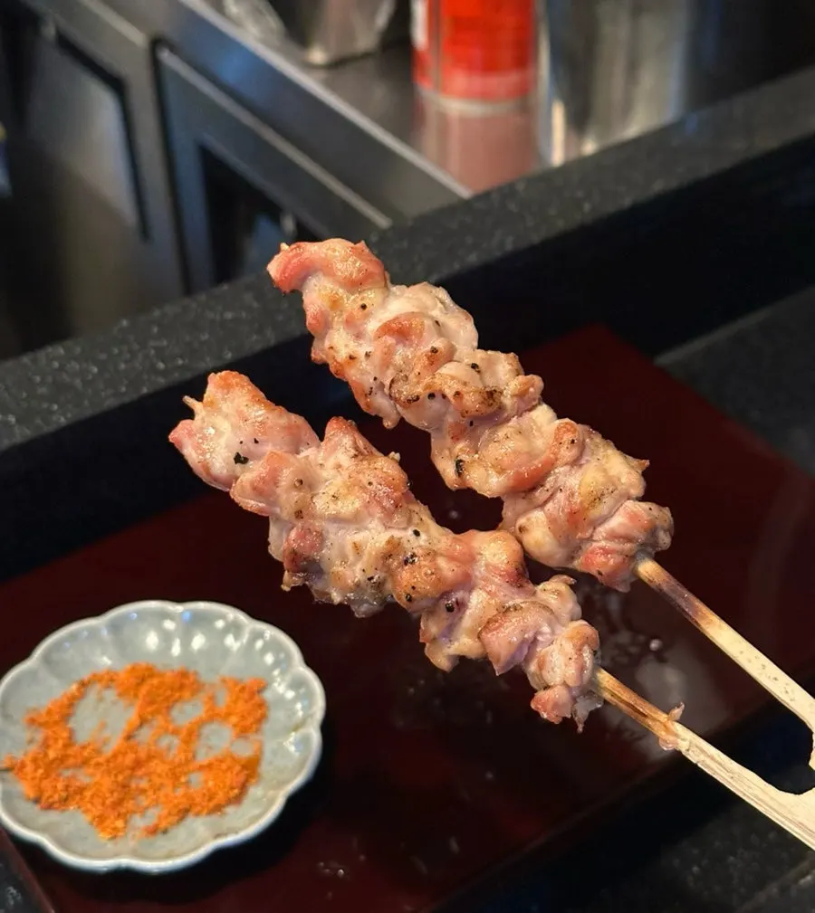 특제 소스를 바른 야키토리 꼬치