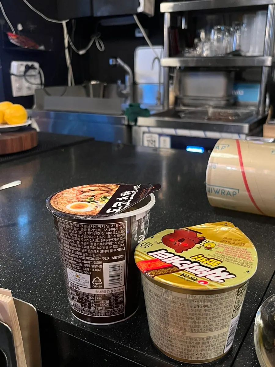 Tonkotsu ramyeon and jjapaghetti chosen for the final course