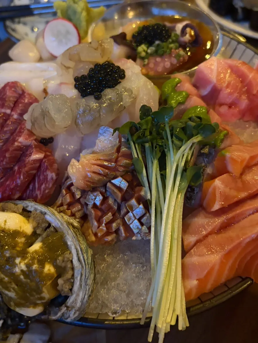 The sashimi platter set on a bed of ice