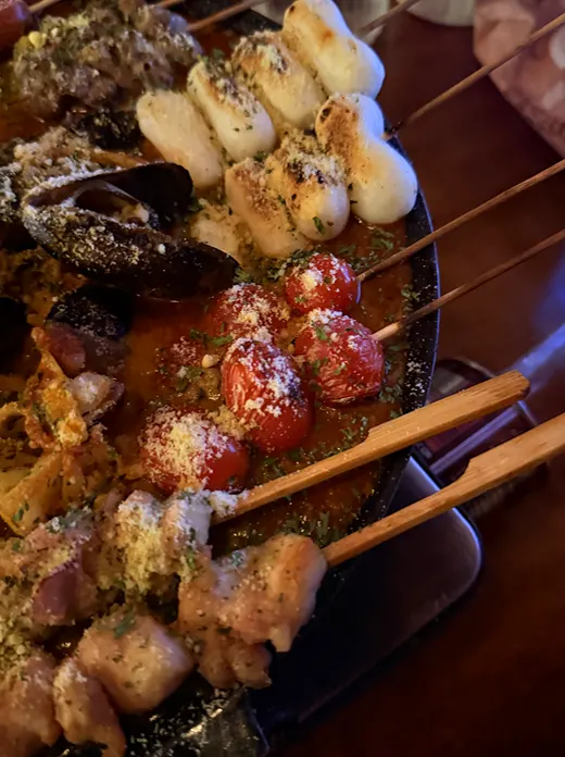소시지 떡 염통 등 나베 속 꼬치 5종