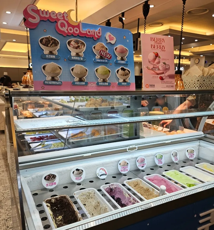 Dessert corner with fruit and cake