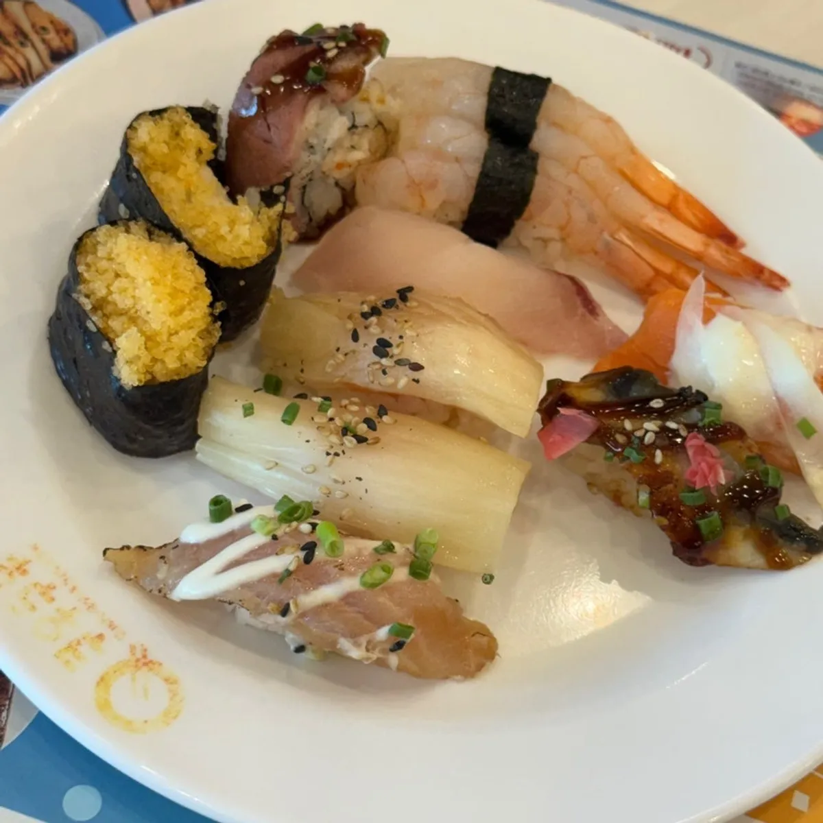 Main photo of the all-you-can-eat sushi buffet at KuuKuu Gold Bupyeong Branch