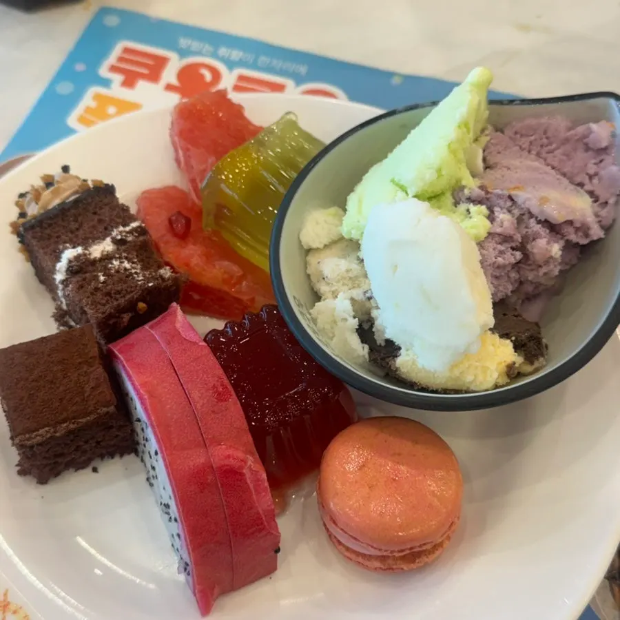 Chocolate fondue marshmallows and macarons