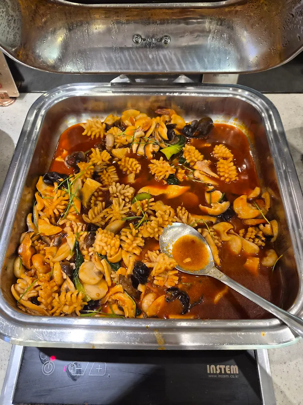 즉석조리 코너의 면 요리
