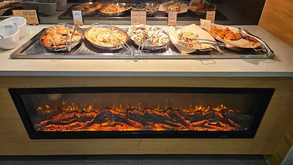 Bagian seafood dengan udang dan kepiting