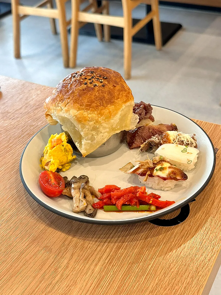Ankreute soup topped with pastry