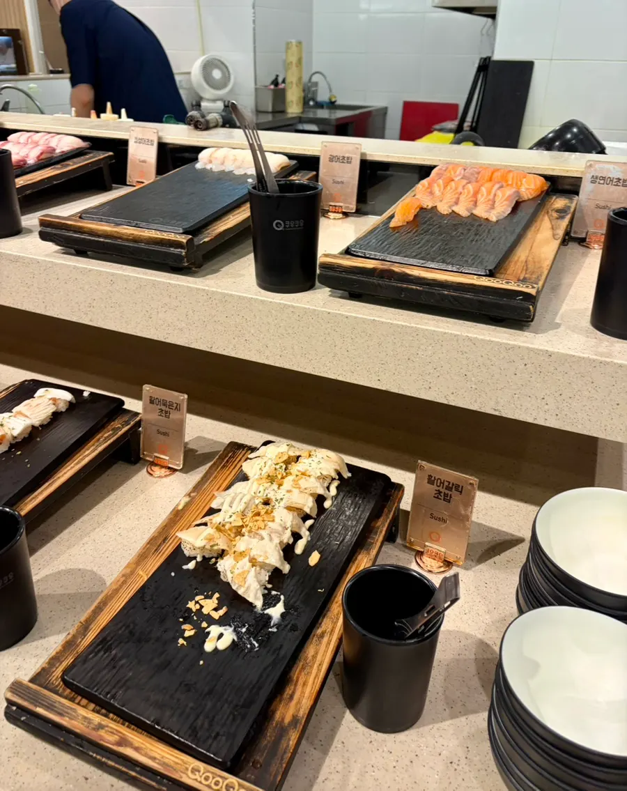 Norwegian raw salmon sashimi at Kuu Kuu Nowon Branch
