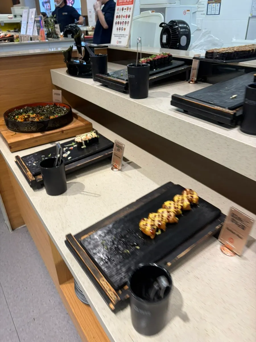 Sushi display counter at Kuu Kuu Nowon Branch