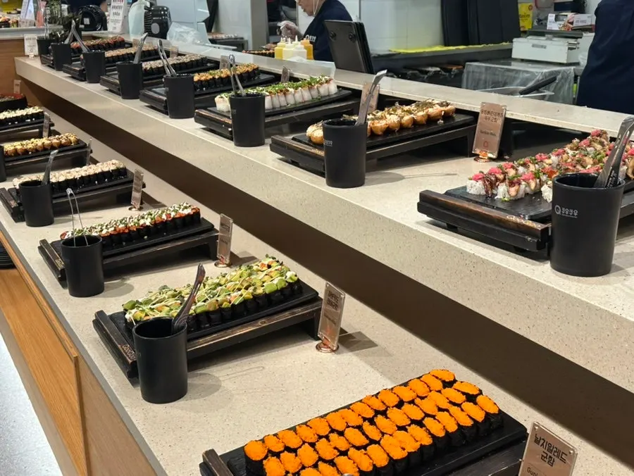 Seating and aisles at Kuu Kuu Nowon Branch