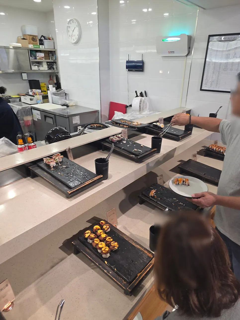 Sushi corner with various gunkan rolls