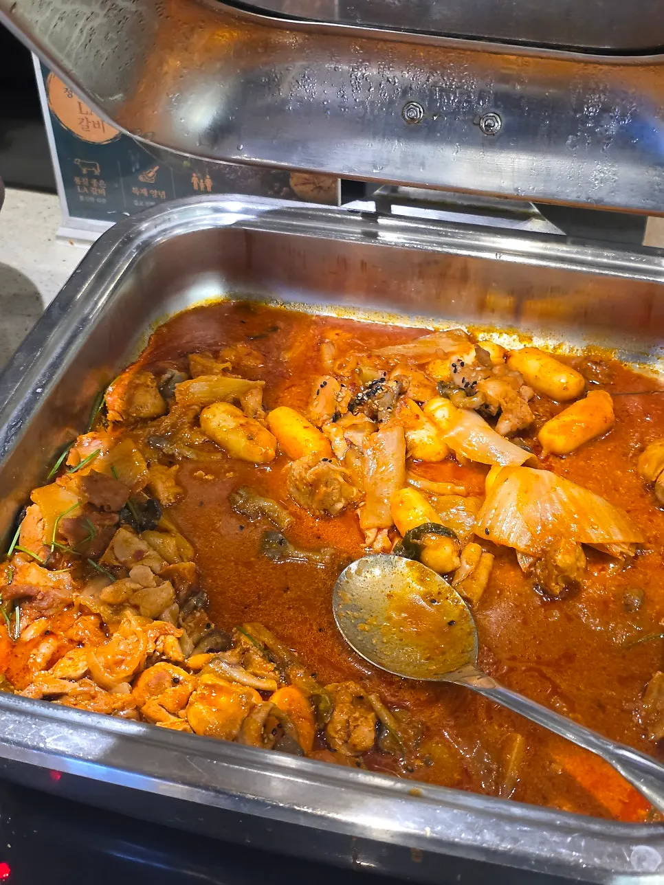 Hot food corner with LA galbi jjim and jjusam