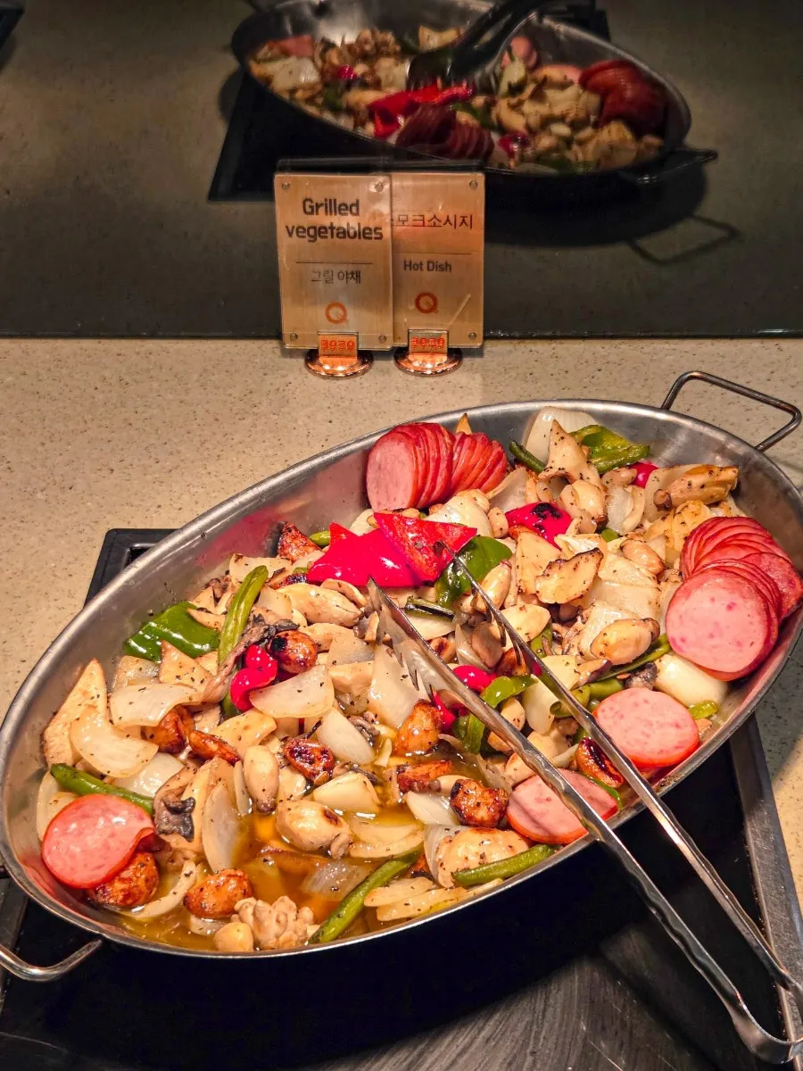 Barbecue dishes at the hot grill corner