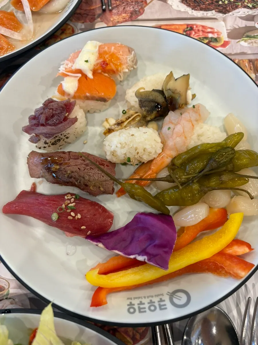 엄마가 가져온 물회 한 그릇