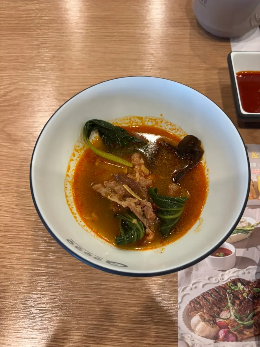 즉석 코너에서 받은 해물 짬뽕