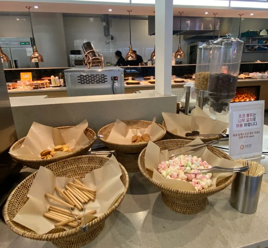 Dessert corner set up with bead ice cream