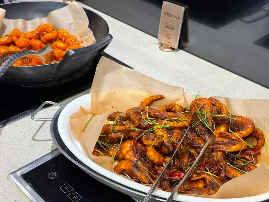 Dongpa-jok made from pork trotter alongside LA galbi
