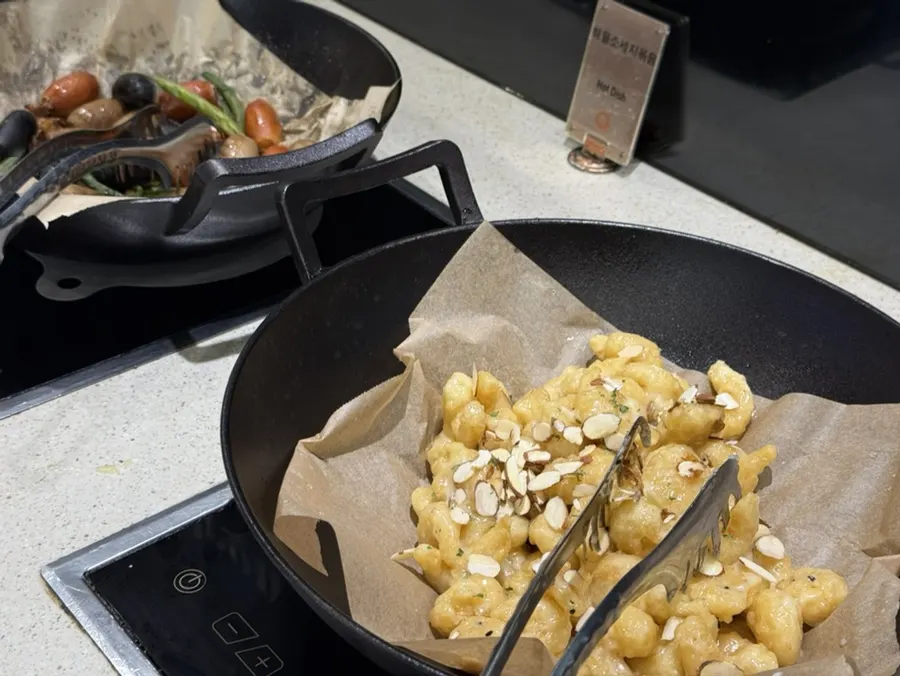Close-up of dongpa-jok soaked in sauce