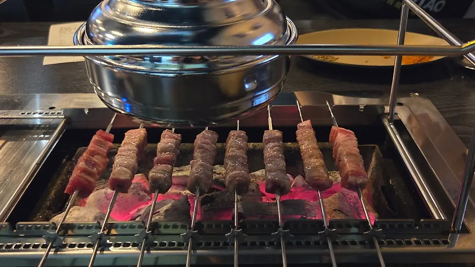 Thick lamb skewers with a good lean-meat ratio