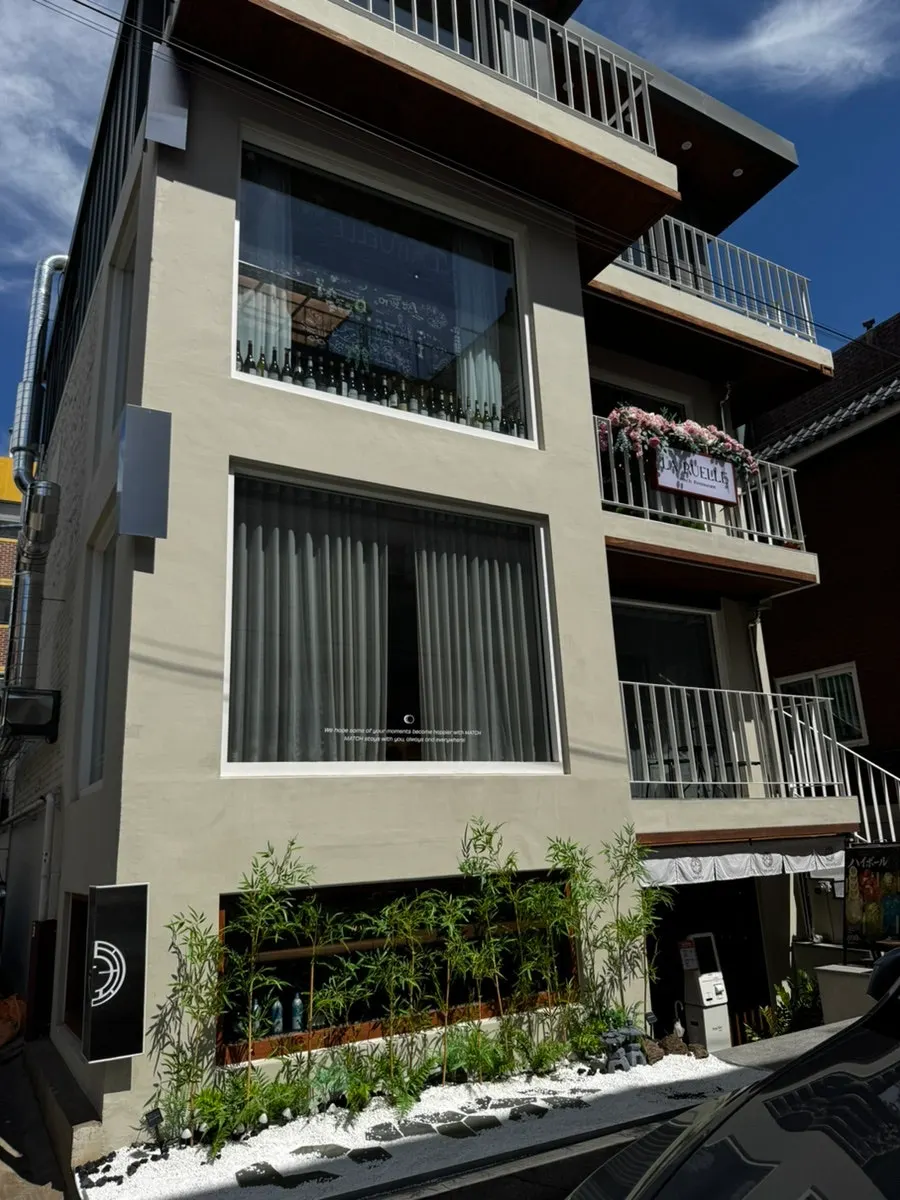 Exterior of LA RUELLE, a French restaurant in Gongneung-dong