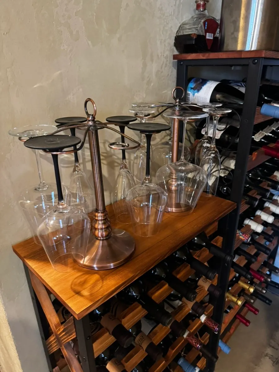 LA RUELLE's interior decor