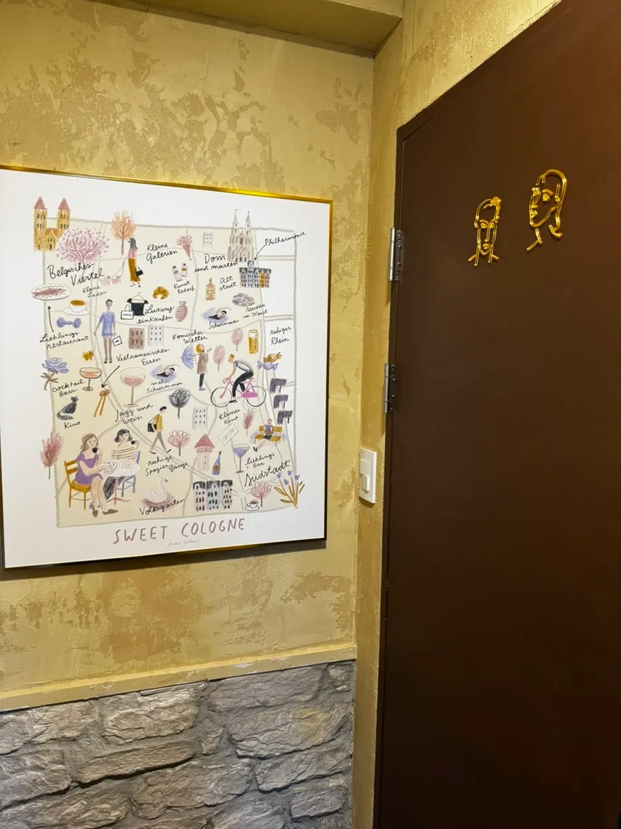 LA RUELLE's wine fridge and wine display