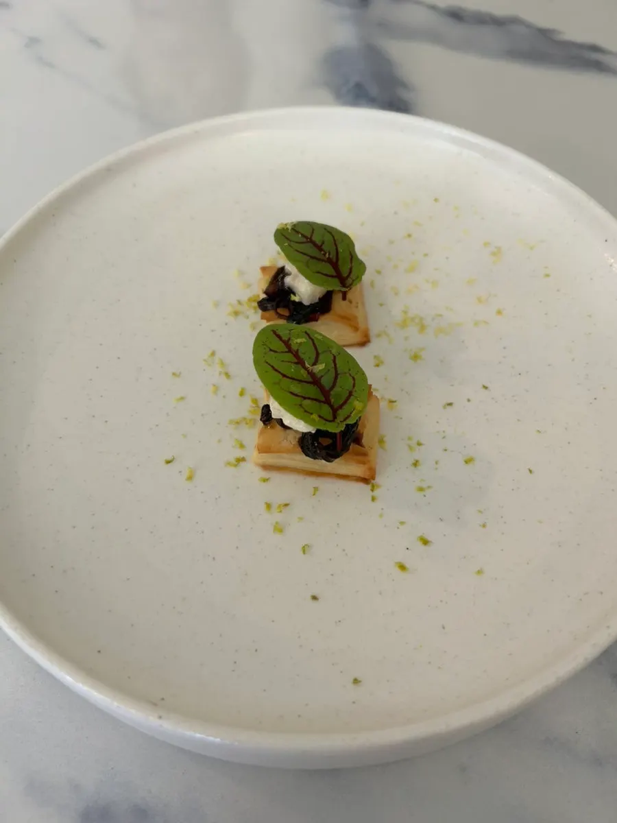 LA RUELLE's amuse-bouche plate