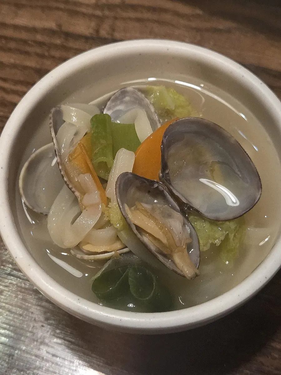 Kalguksu noodles and broth