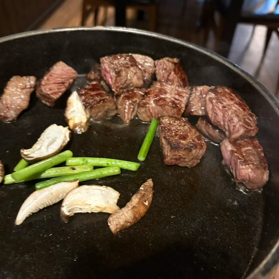 Grilled galbi finished with seasoning