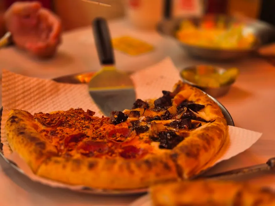 Cross-section of pizza with added cheese crust