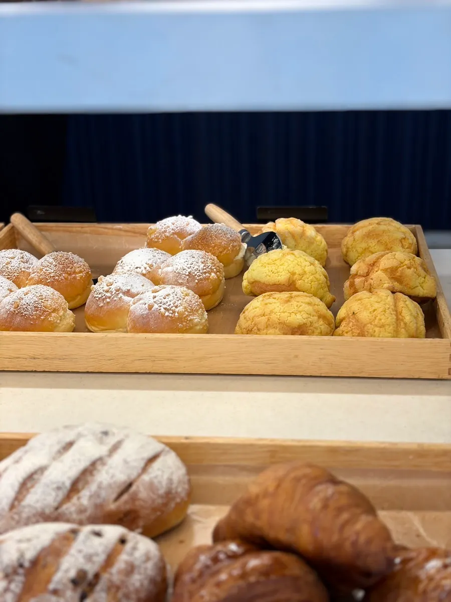 Bread display at the bakery café