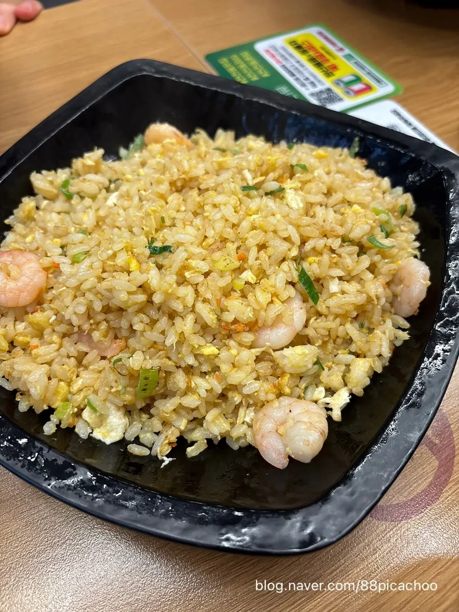 炒得松散可口的蛋炒饭