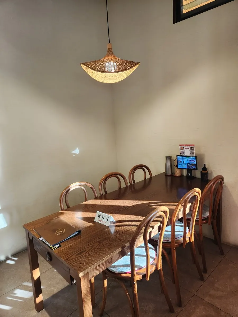 Group table available for 6 or more