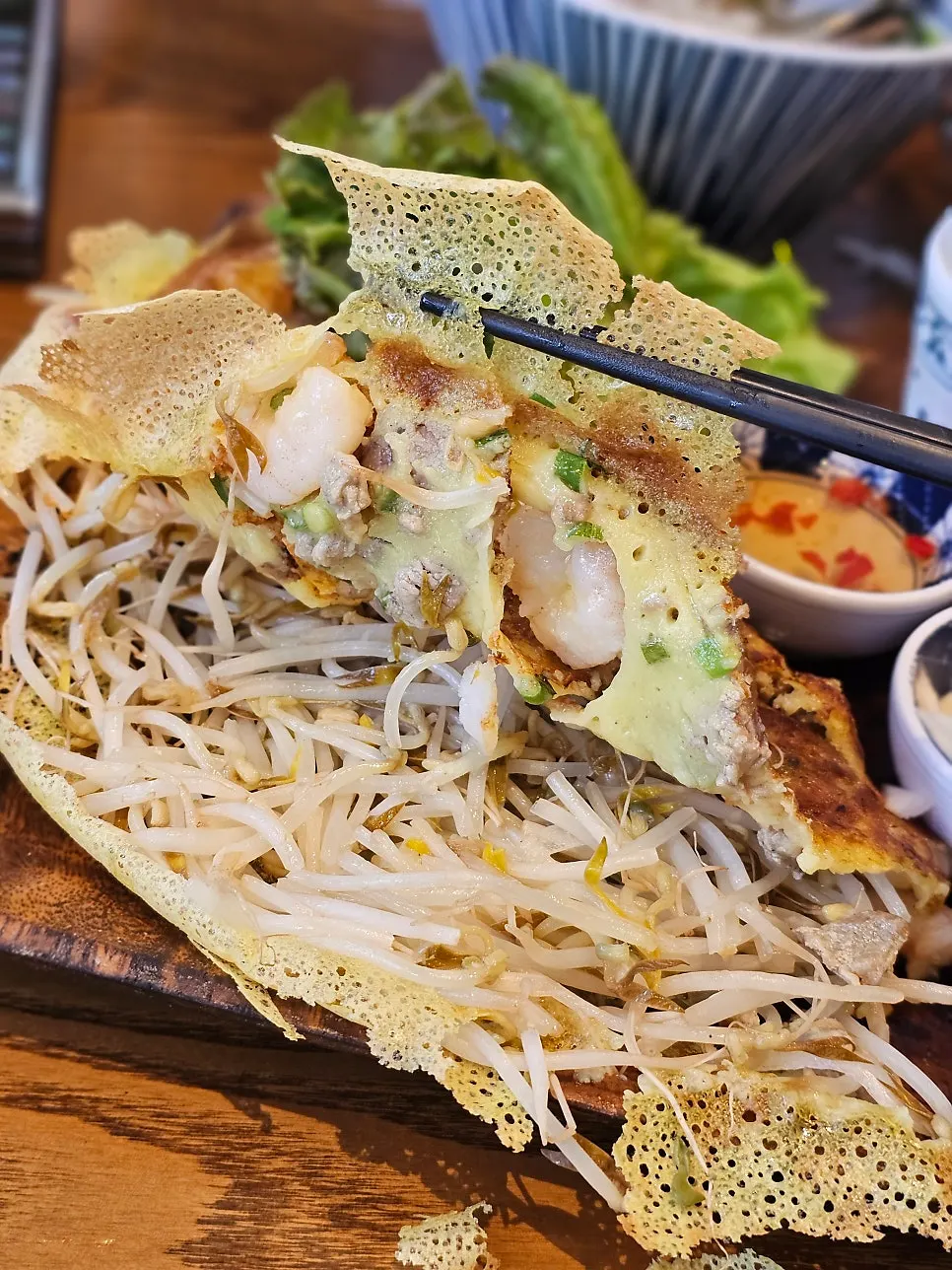숙주와 새우, 고기가 들어간 반쎄오 속재료