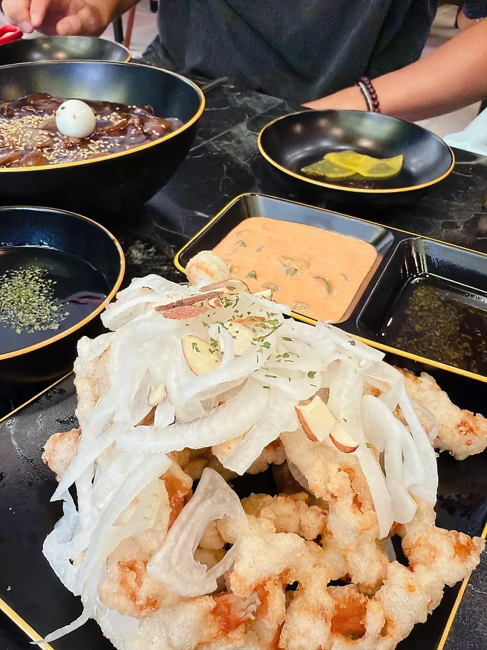 加了青陽辣椒的辣醬麵一碗
