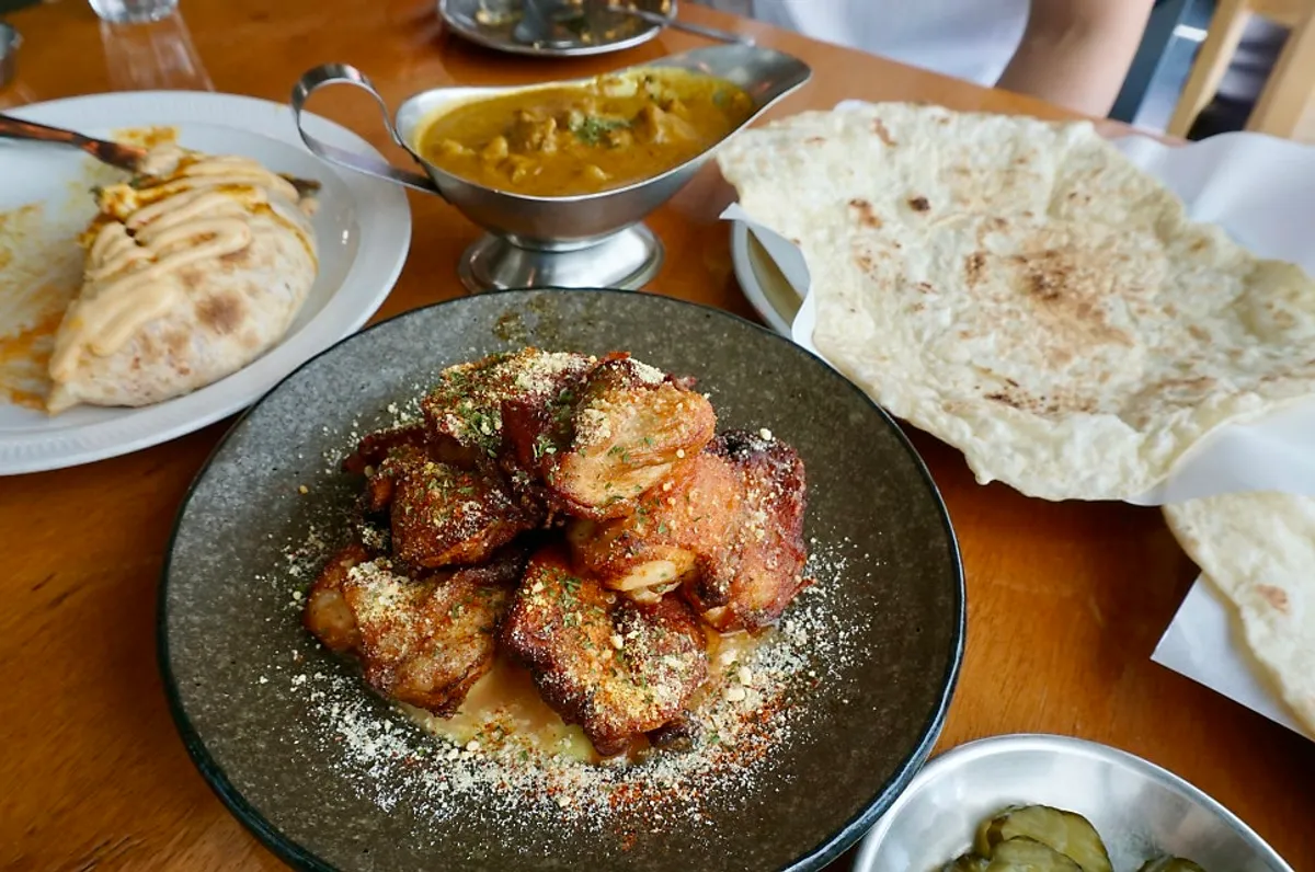 Indian curry table setting at Rama & Babana Dongseong-ro Main Branch