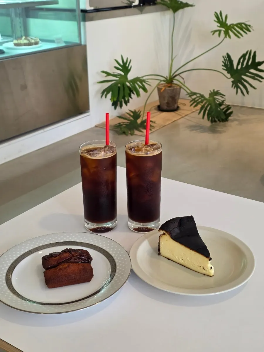 라핀스 아이스 아메리카노 두 잔