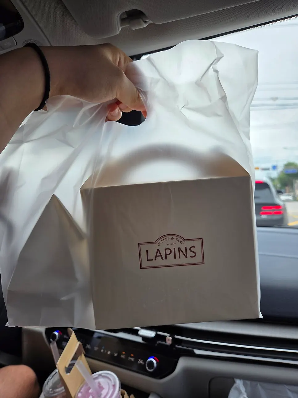 Boxed desserts packed to go from Lapins