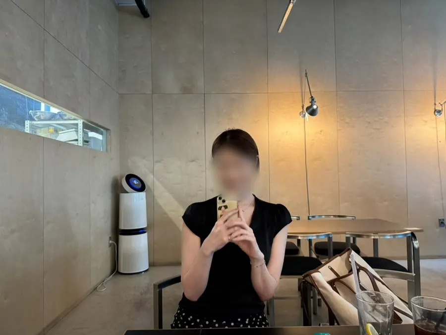 속눈썹 연장 직후 찍은 셀프 사진