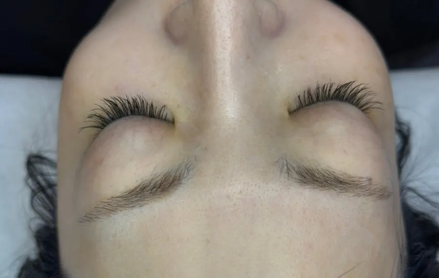 Lashes extended with 9mm at the front and 10mm elsewhere in a JC curl