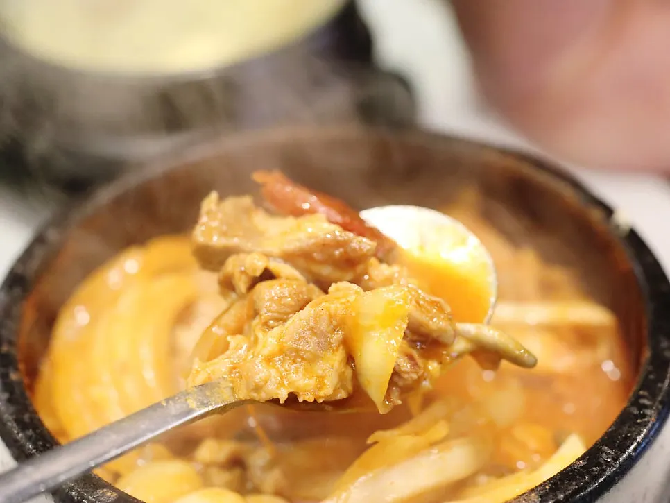 사장님이 직접 그릴링해 준 흑돼지 한 점
