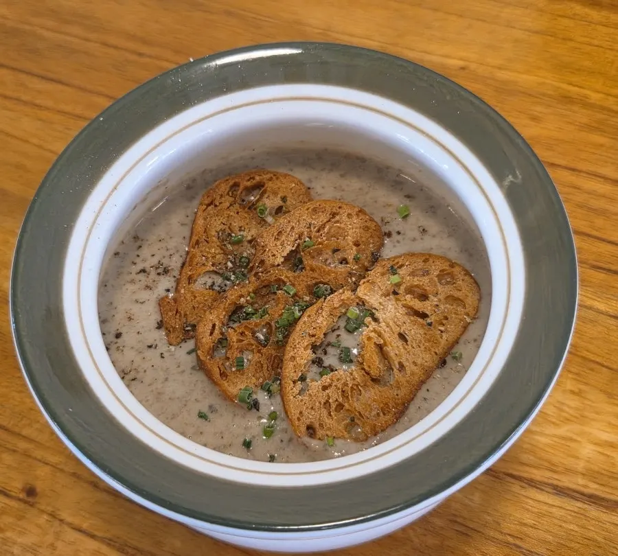 커피 맥주 와인이 있는 르가든블루 음료 메뉴