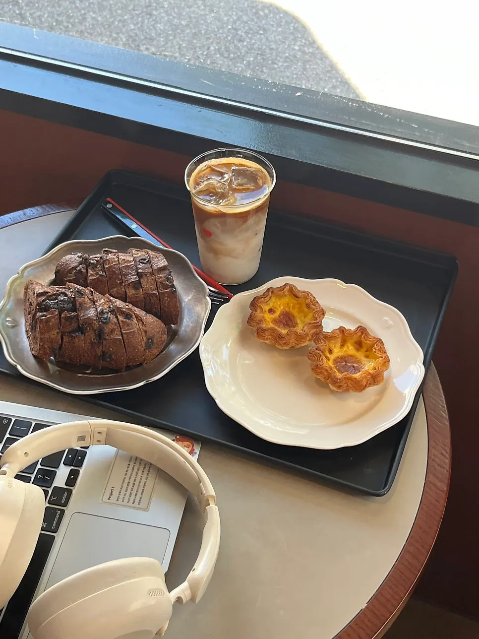 Egg tart ordered on the owner's recommendation