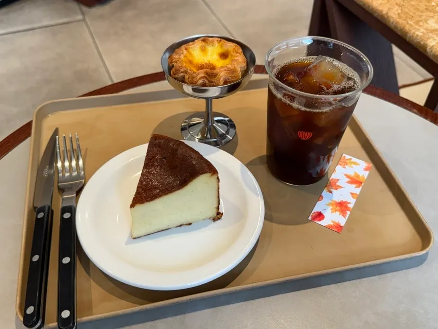 Desserts and coffee at Remangdore Seorae Village Branch