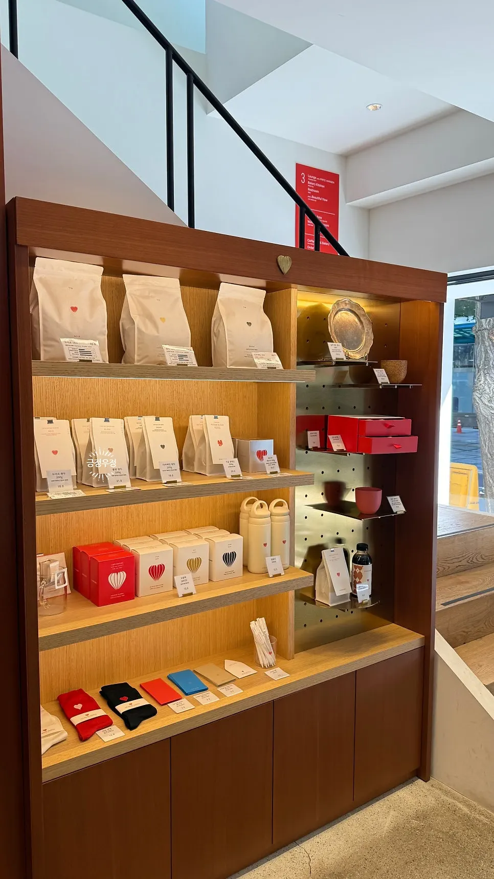 Goods display corner on the 1st floor of Lemangdoré