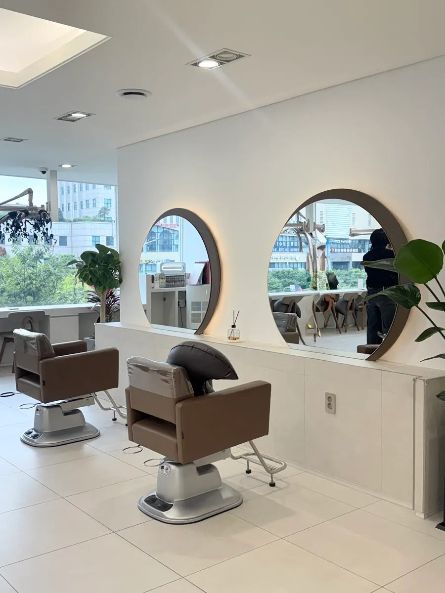 Treatment seats at Levia Hair Bucheon Branch