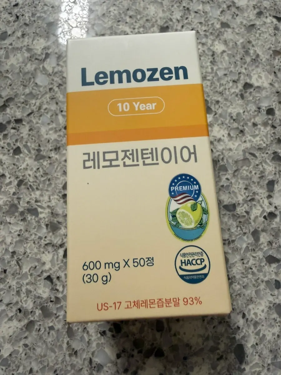 Lemozen Tenyear taken with water as part of daily life