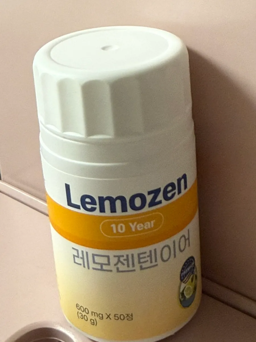 Solid lemon juice introduced alongside an experience of less concern about the taste